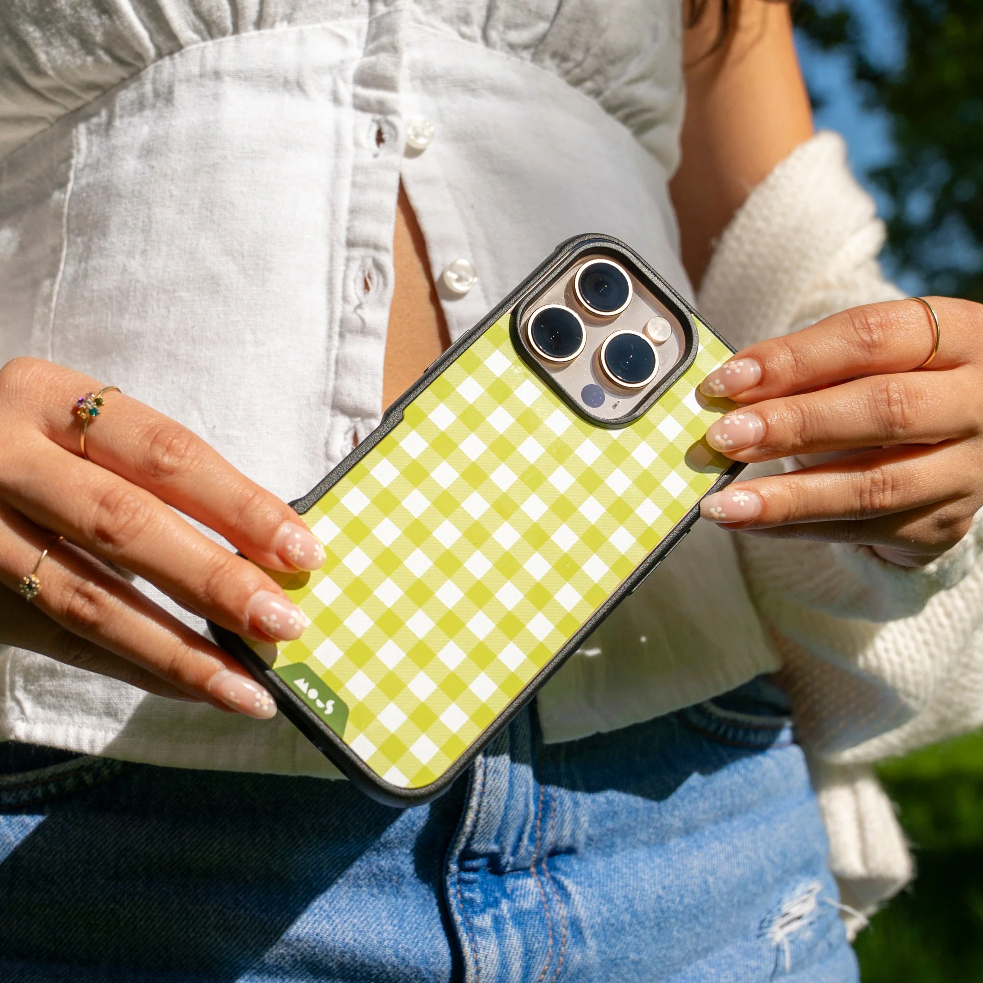 Meadow Protective Phone Case - Picnic - Image 11